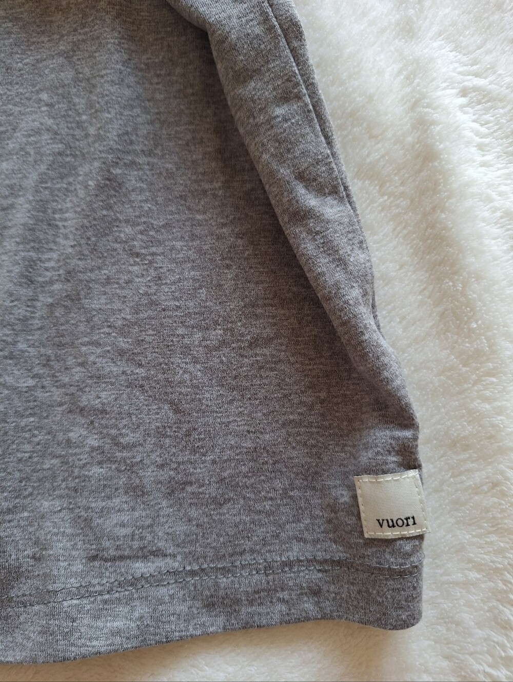 Vuori Women's Energy Tee Heather Grey Oversized Crop Performance T-Shirt Size M - Picture 2 of 6